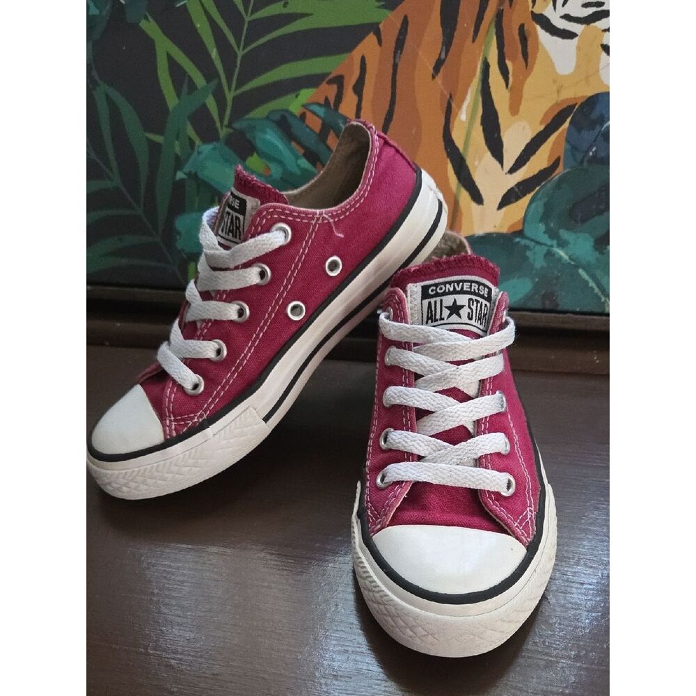 Converse Low Top Sneakers - Berry Red & White